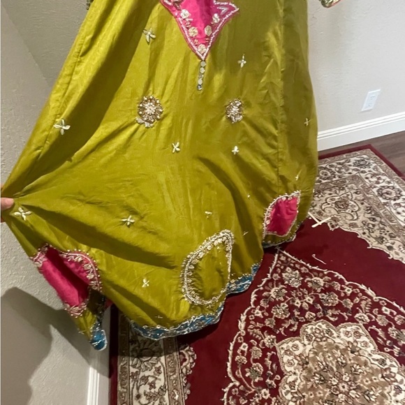 COPY - Pakistani wedding dress - Picture 8 of 9